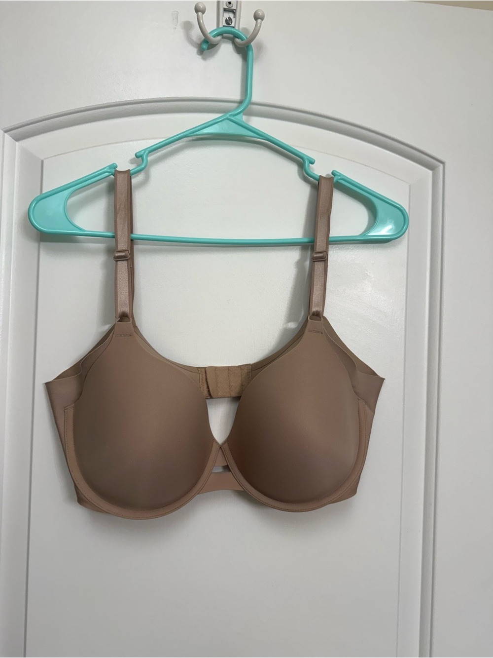 Warner's Nude Underwire Bra 38C
